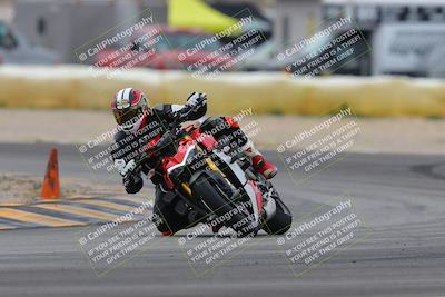 media/Jan-15-2023-SoCal Trackdays (Sun) [[c1237a034a]]/Turn 2 Set 2 (1155am)/